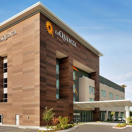 La Quinta Inn & Suites By Wyndham Burlington Exterior photo