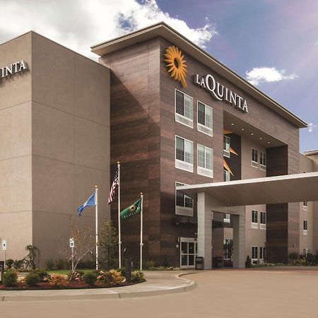 La Quinta Inn & Suites By Wyndham Burlington Exterior photo