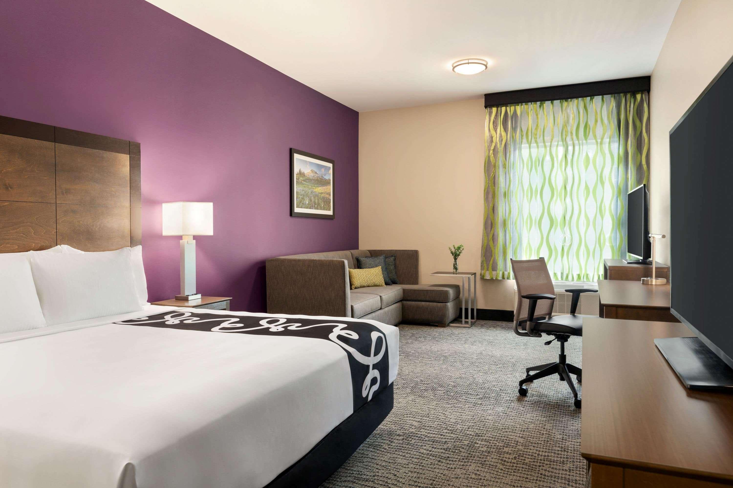 La Quinta Inn & Suites By Wyndham Burlington Exterior photo